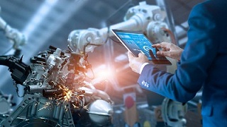 高效、穩(wěn)定、智能丨靈科激光塑料焊接機引領技術(shù)風潮