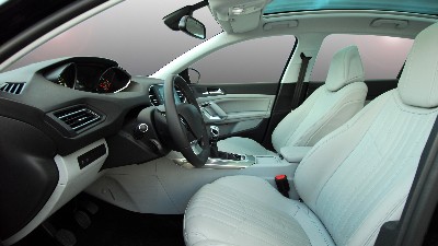 千庫(kù)網(wǎng)_車(chē)內(nèi)_攝影圖編號(hào)15431877